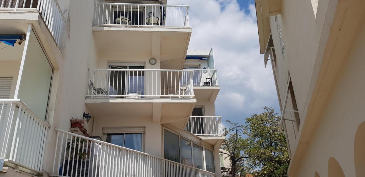 Les Pieds Dans L'O - Appartement 50M2 Front De Mer Saint-Cyr-sur-Mer Luaran gambar