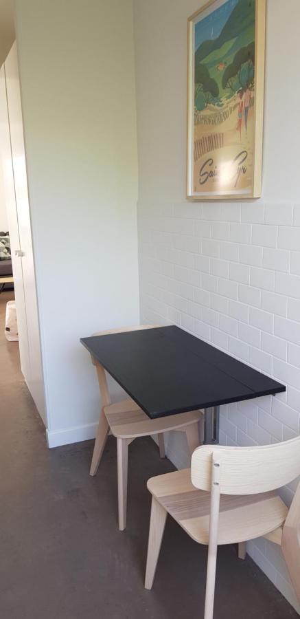 Les Pieds Dans L'O - Appartement 50M2 Front De Mer Saint-Cyr-sur-Mer Luaran gambar